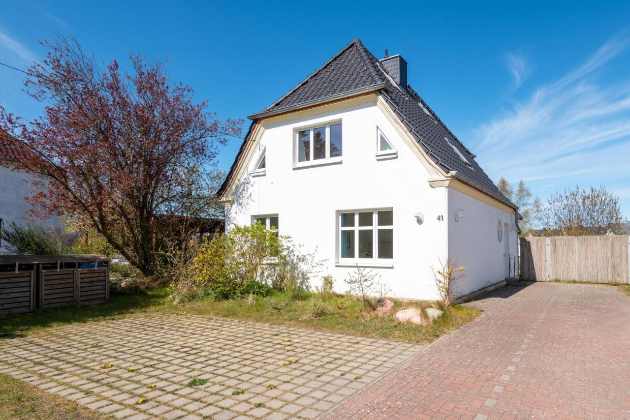 Ferienwohnung Brombeere Mit Grossem Garten Und Balkon Graal-Mueritz Ngoại thất bức ảnh